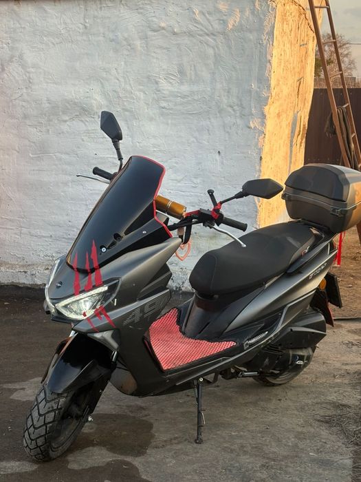 Продам скутер MAXI