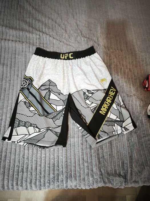 Кастомные шорты юфс новые