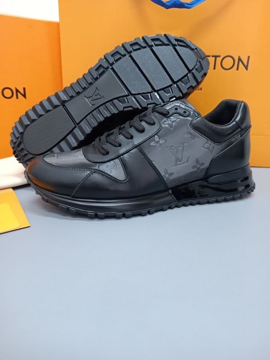 LV Louis Vuitton Run Away 42,43