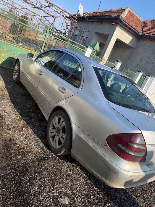 Mercedes Benz e220