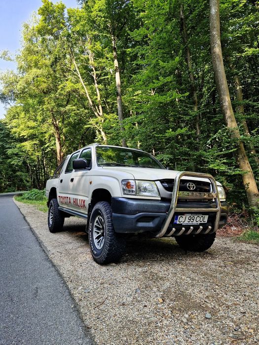 Toyota Hilux Vand Toyota Hilux 2004, 2.5 diesel. Model cu AC