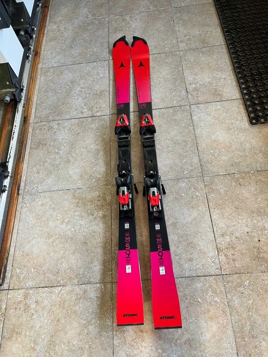 De vânzare: Atomic Redster S9 FIS | 165 cm + legături Icon RS 16