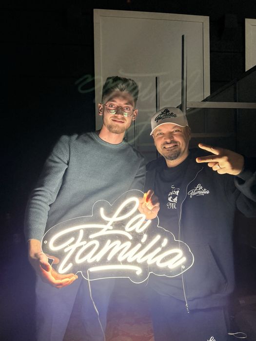 Semne led personalizate la comanda Reclama luminoasa Neon Sign