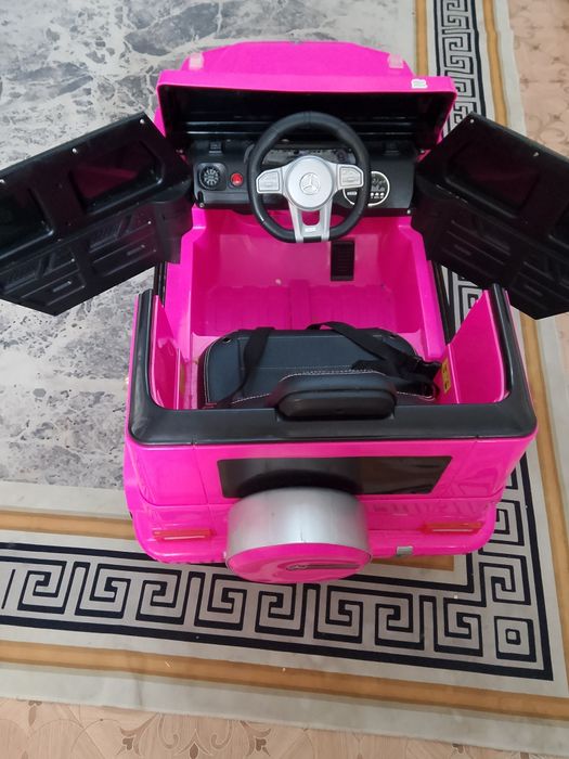 Машинка Мерседес