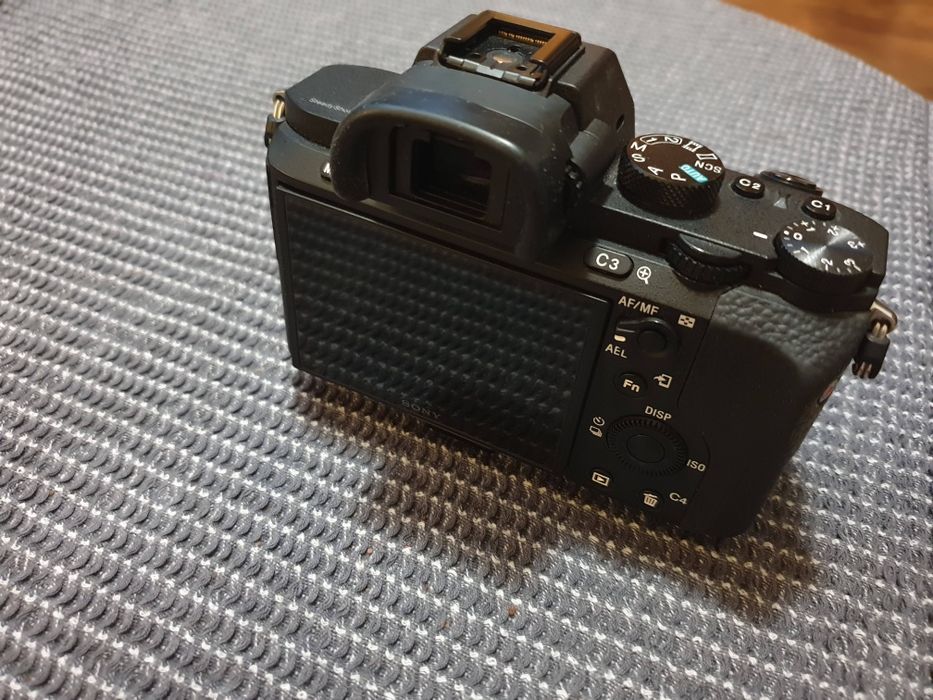 Sony a7 II на около 28 000 кадъра.