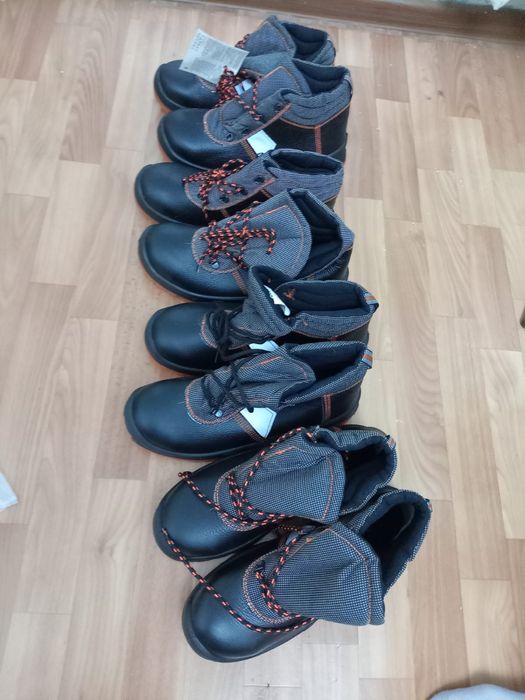 демисезонные ботинки 42 размер и 43 размер