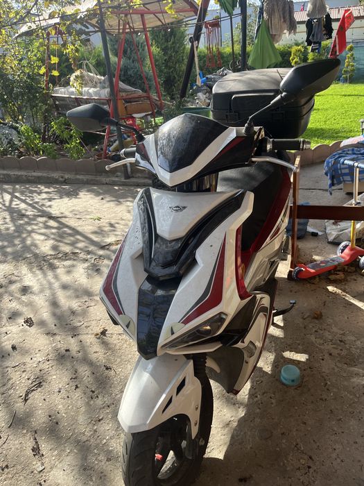 Vand scuter electric