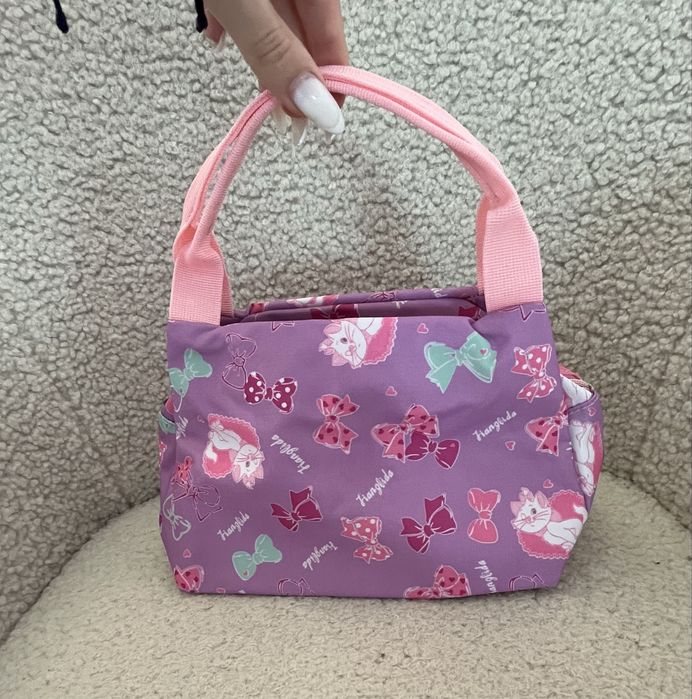 Чисто нова ученическа раница