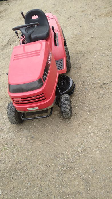 Tractoraș de  gazon 13cp  HONDA