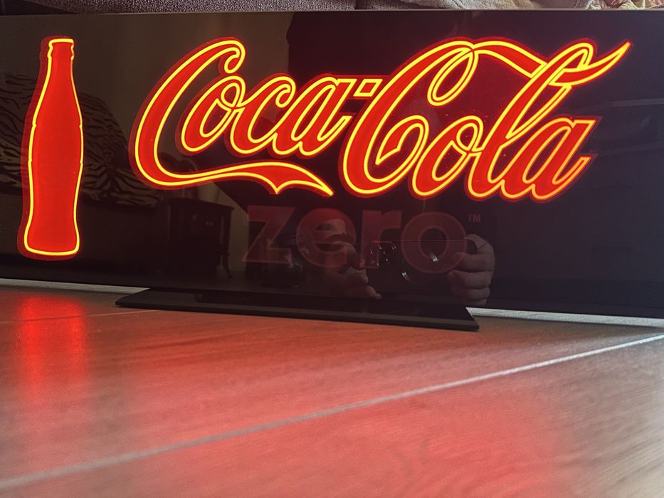Reclama luminoasa Coca-Cola