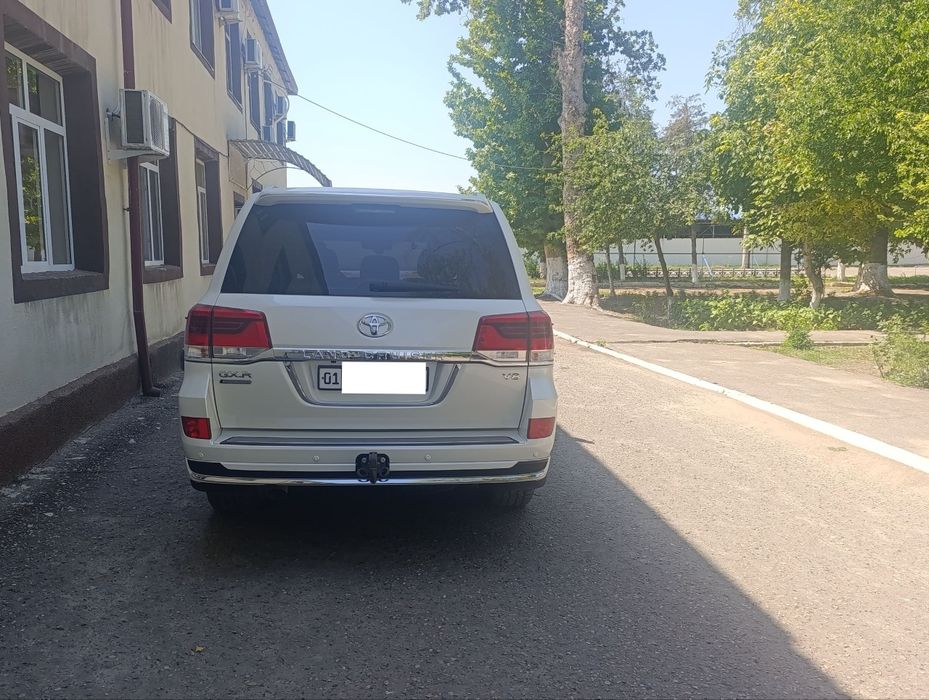 TOYOTA Land cruiser 200