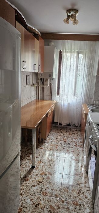 Se da in chirie apartament cu 3 camere pe termen lung
