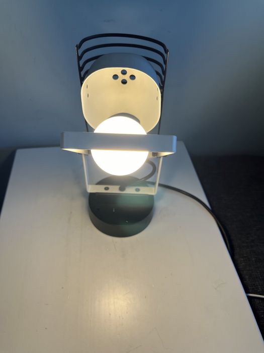 Настолна лампа / Artemide / 70-те