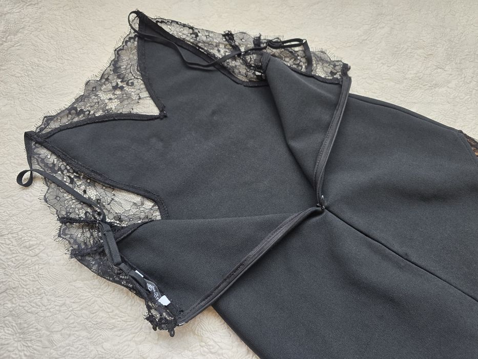 Дамски луксозне бандажни черни рокли