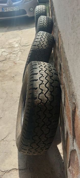 Гуми  за джип /бус 225/75/16