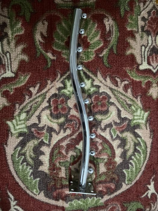 Вешалка для стены, счётная машина для денег