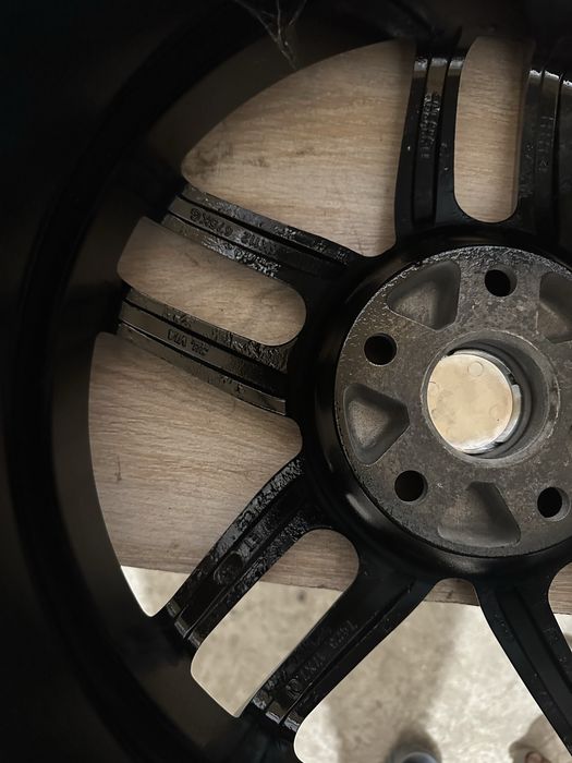 Продам диск ровный покрашенный профисионально.