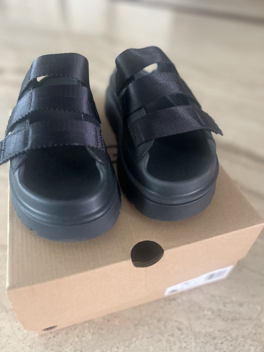 Papuci UGG marimea 35