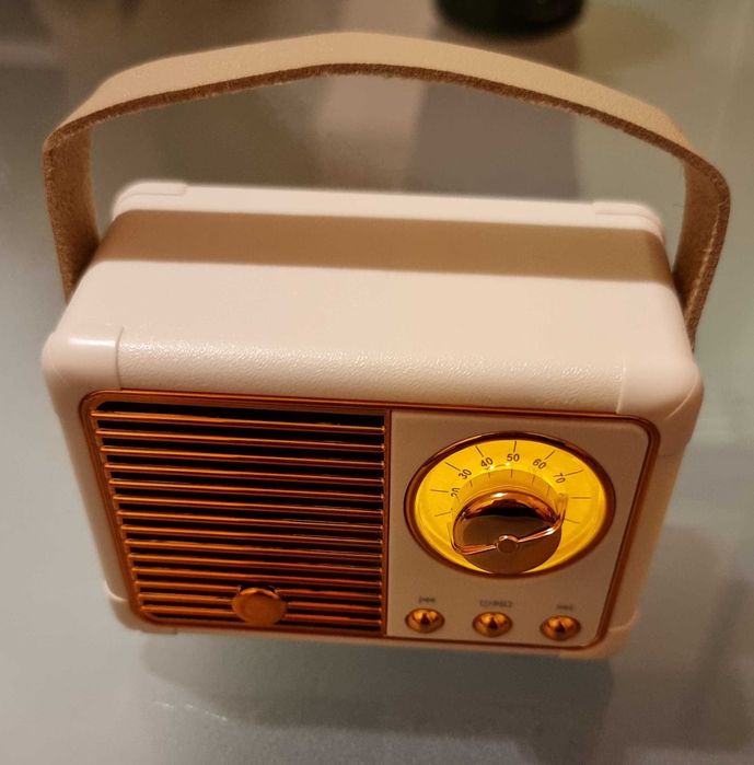 Ретро Bluetooth колонка/ ПЕРФЕКТЕН ПОДАРЪК ЗА КОЛЕДА/ Чисто нови!