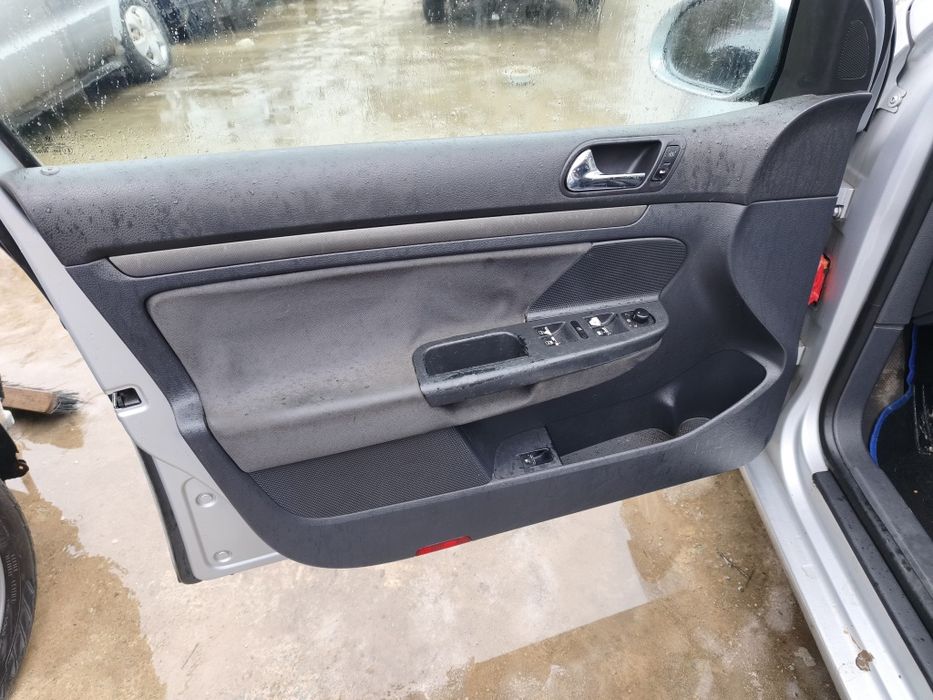 Interior textil vw Golf 5(berlina)cu geamuri electrice față/spate