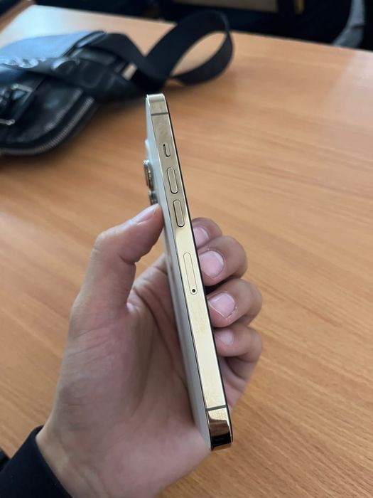 Продам Iphone 13 Pro