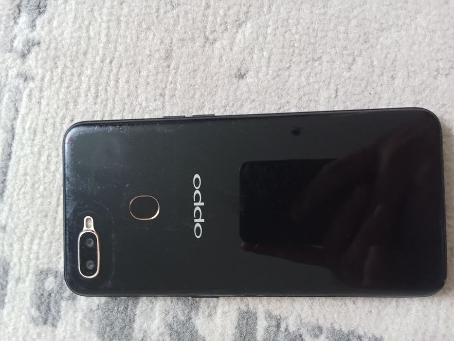 Сражаются телефон oppo a5s