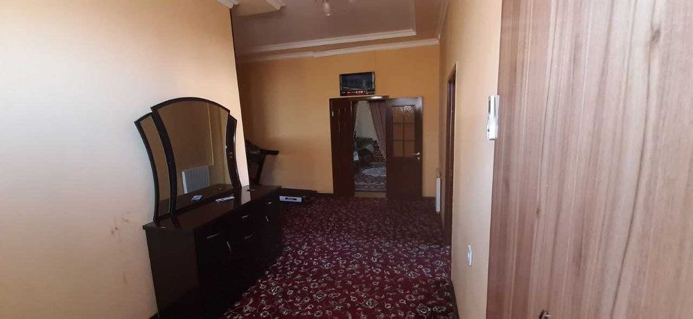 Qoqon shaxar Ayraport xududi Kotedj Xovli sotiladi