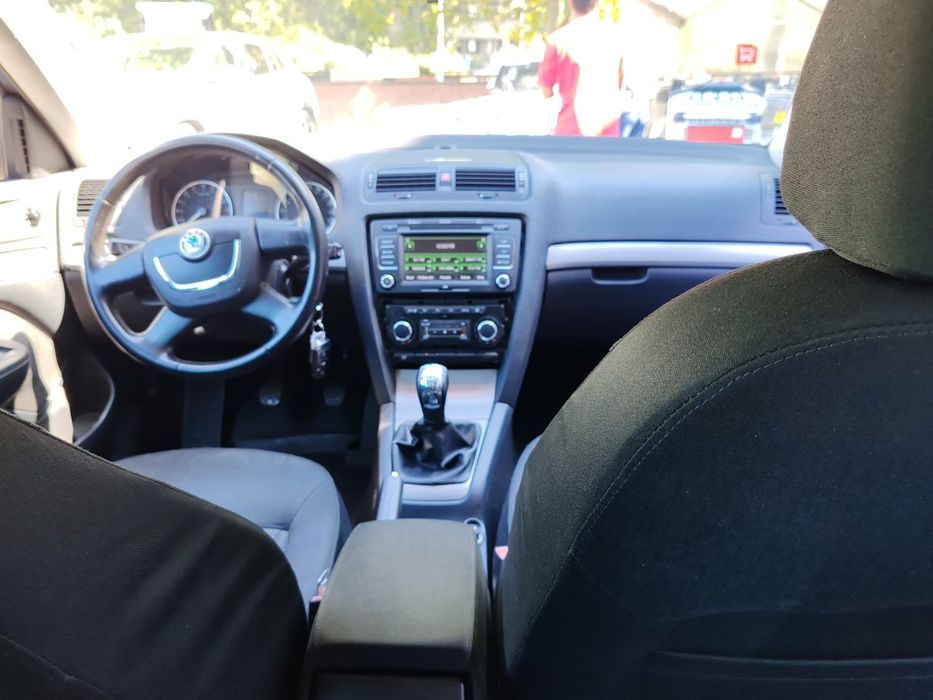 SKODA Octavia 2011 — imagine 5