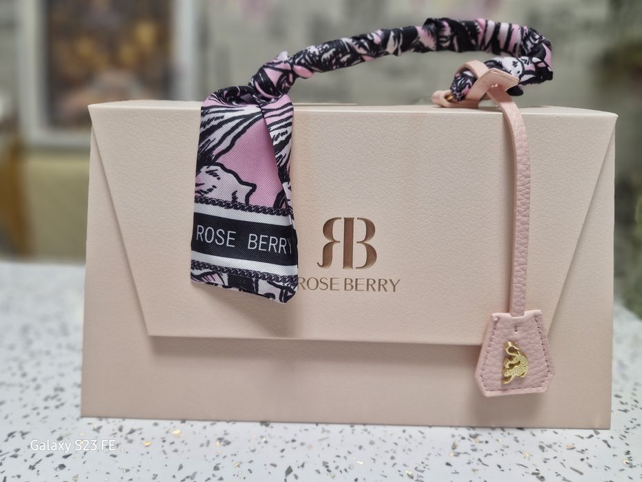 Продам набор косметики. ОРИГИНАЛ