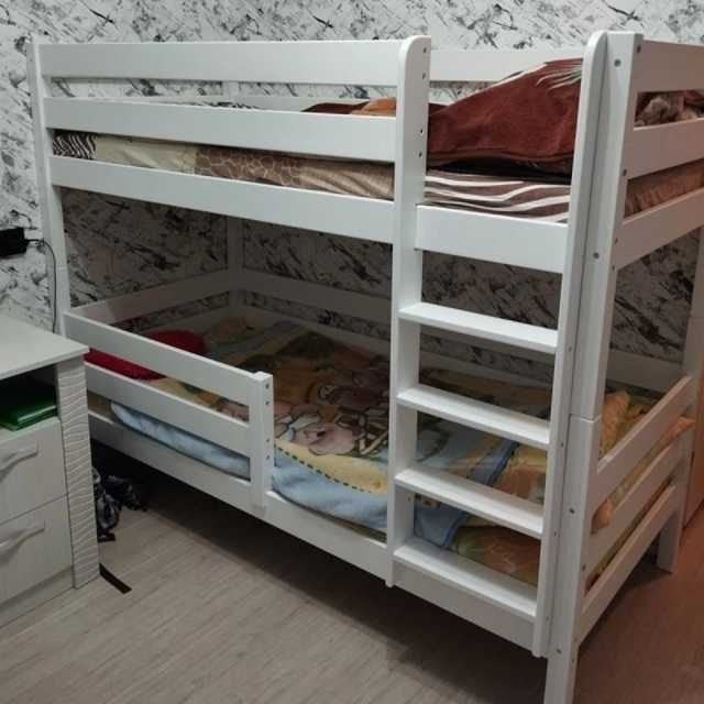 Продам Двухъярусную кровать 90*200