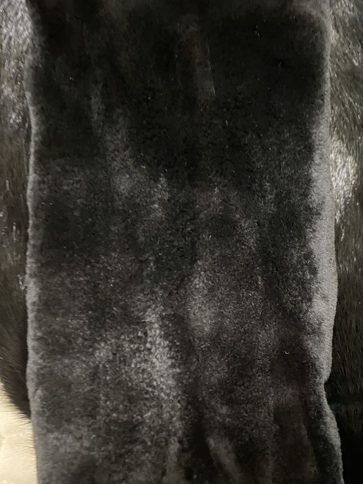 Продаю норковую шубу