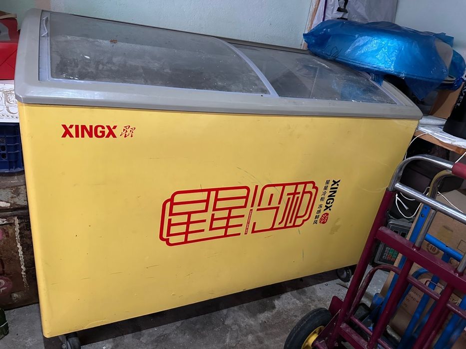 Срочно продам морозильник !