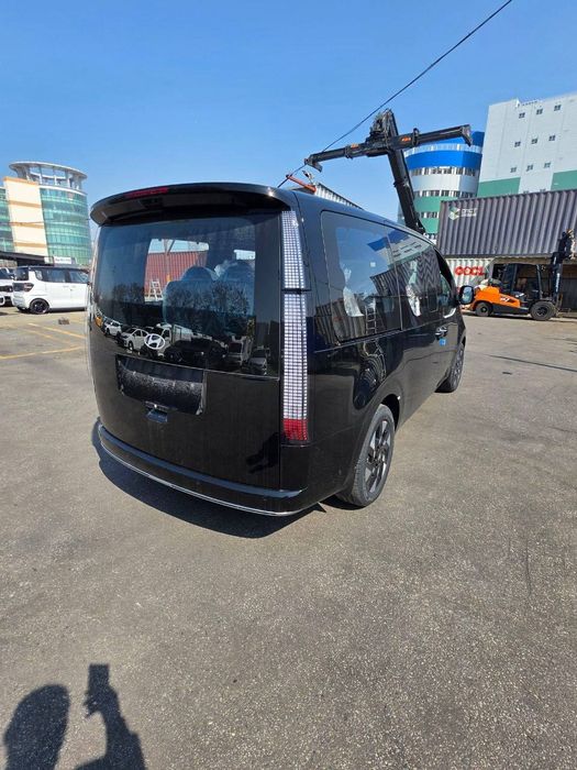 Hyundai Staria Hybrid 2026