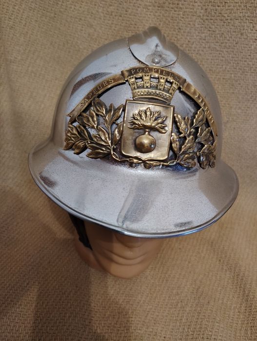 Casca pompier model Adrian superba