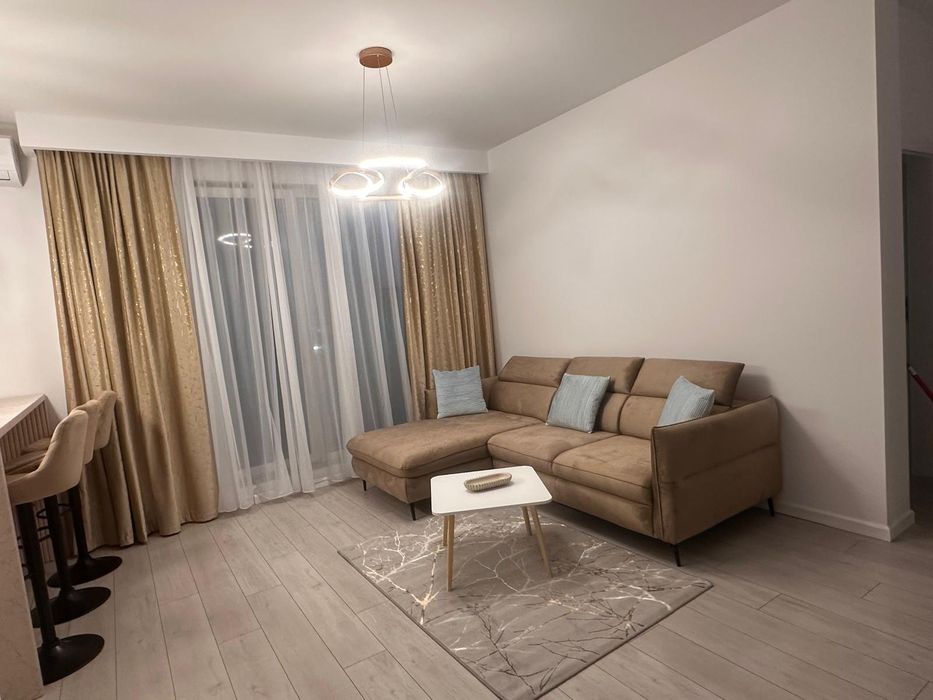 Inchiriez apartament