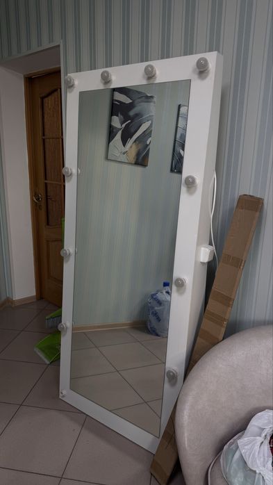 Продам зеркало в отличном состоянии