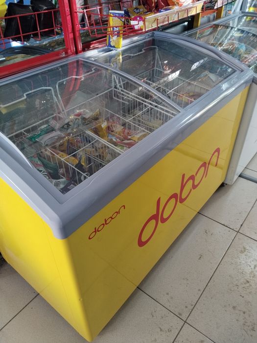 Морозильная витрина и морозильный ларь