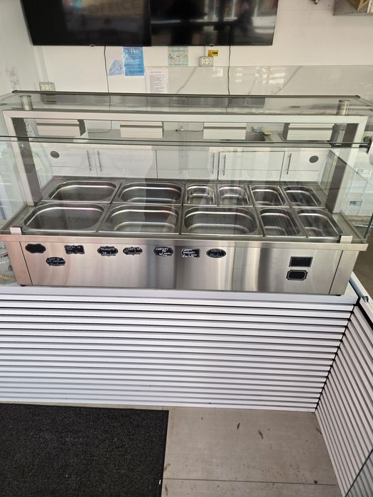 Vitrina calda horeca Stare ca Noua