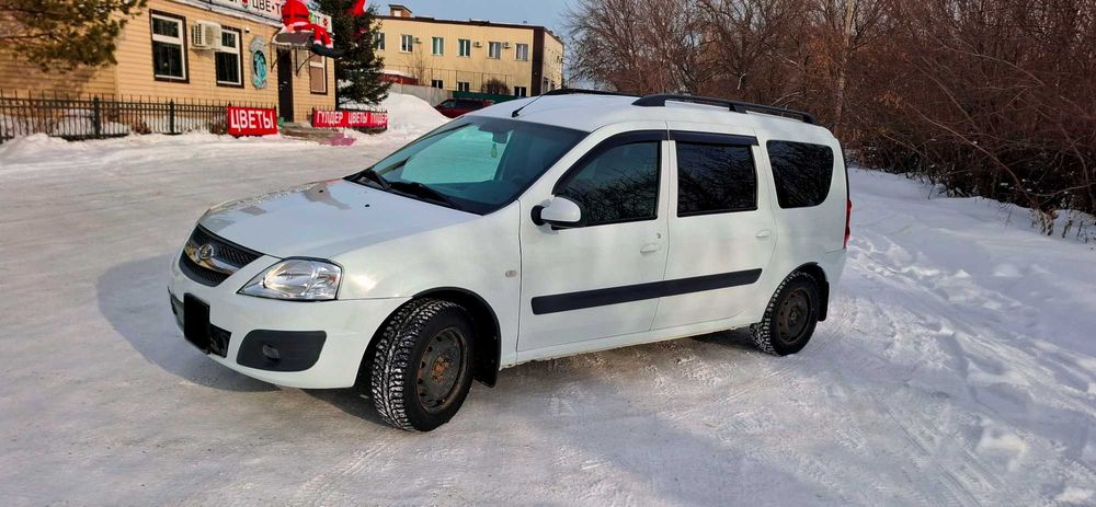 Продам ларгус...