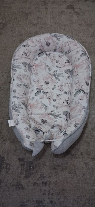 Baby nest/cuib bebe