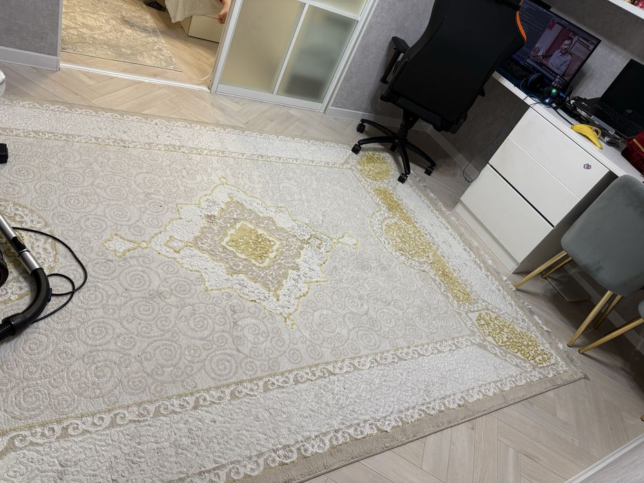 Ковер 2мх3м б/у состояние хорошее