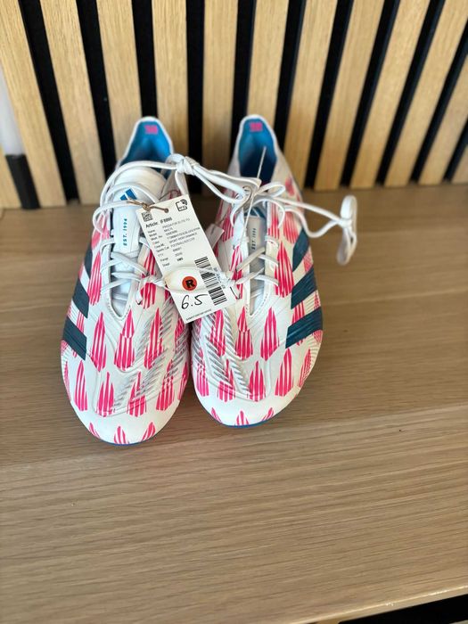 Vând Ghete Adidas Predator Elite FG Mărimea 40 Alb/Albastru/Roz Solar