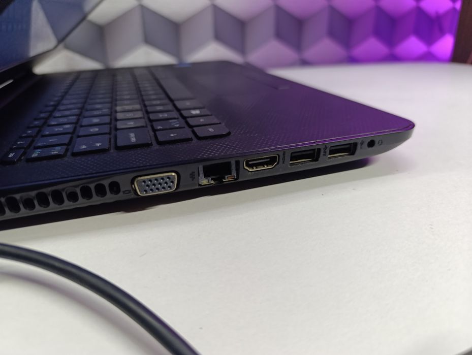 Laptop hp 14 inch office procesor Intel 8gb ram HDD 500 GB