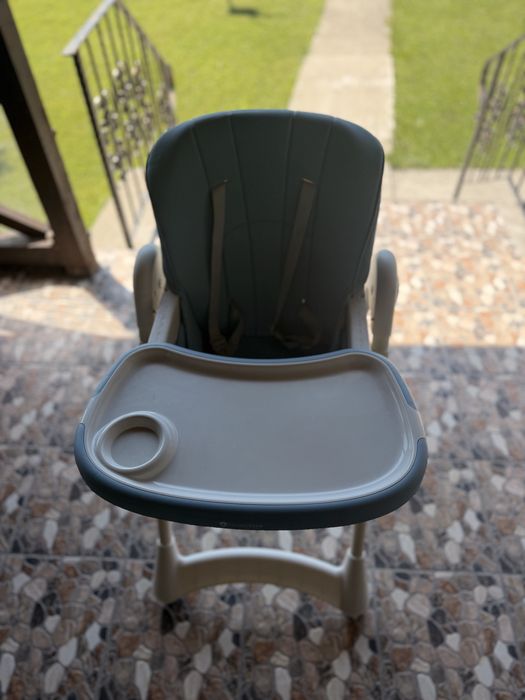 Scaun de masa bebelusi