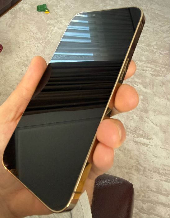 iPhone 13pro gold