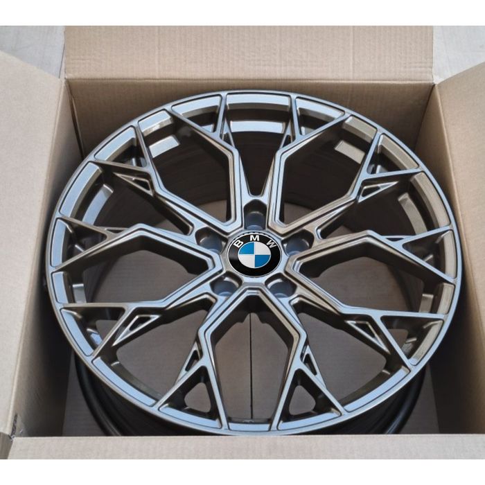 Jante 19 BMW 5 x 120 in 2 latimi
Compatibile BMW F01 F06 F07 F10 F11 F15 F16 F20 F21 F25 F30 F31 F33 F34
Produs Nou cu Factura și Garanție