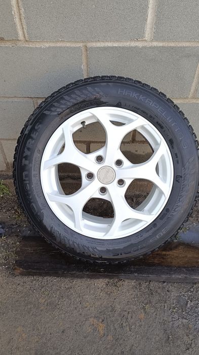 Продам комплект зимних колёс