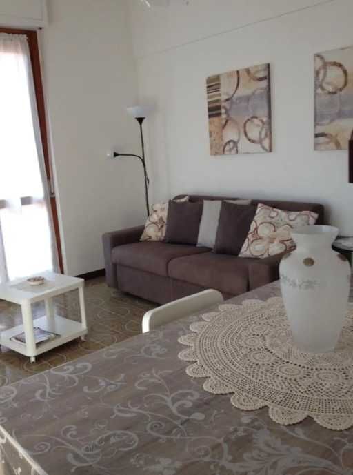 Дава се под наем Двустаен апартамент в Пловдив, Мараша - 66 кв.м за 188.7 € - Снимка #2