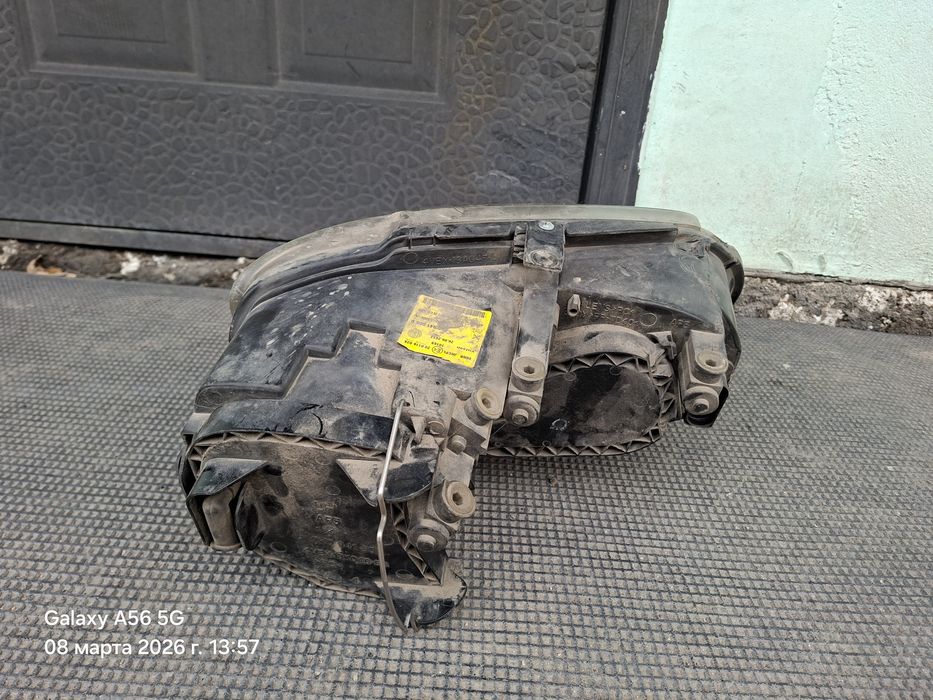 Фара на запчасти