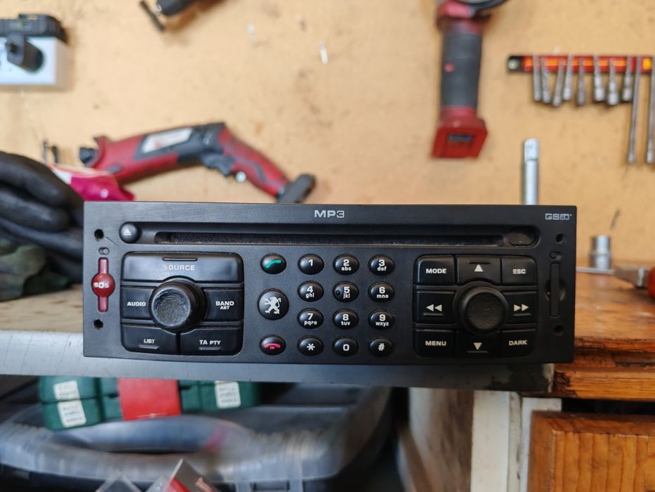 Оригинално CD с борд компютър пежо 307SW дизел